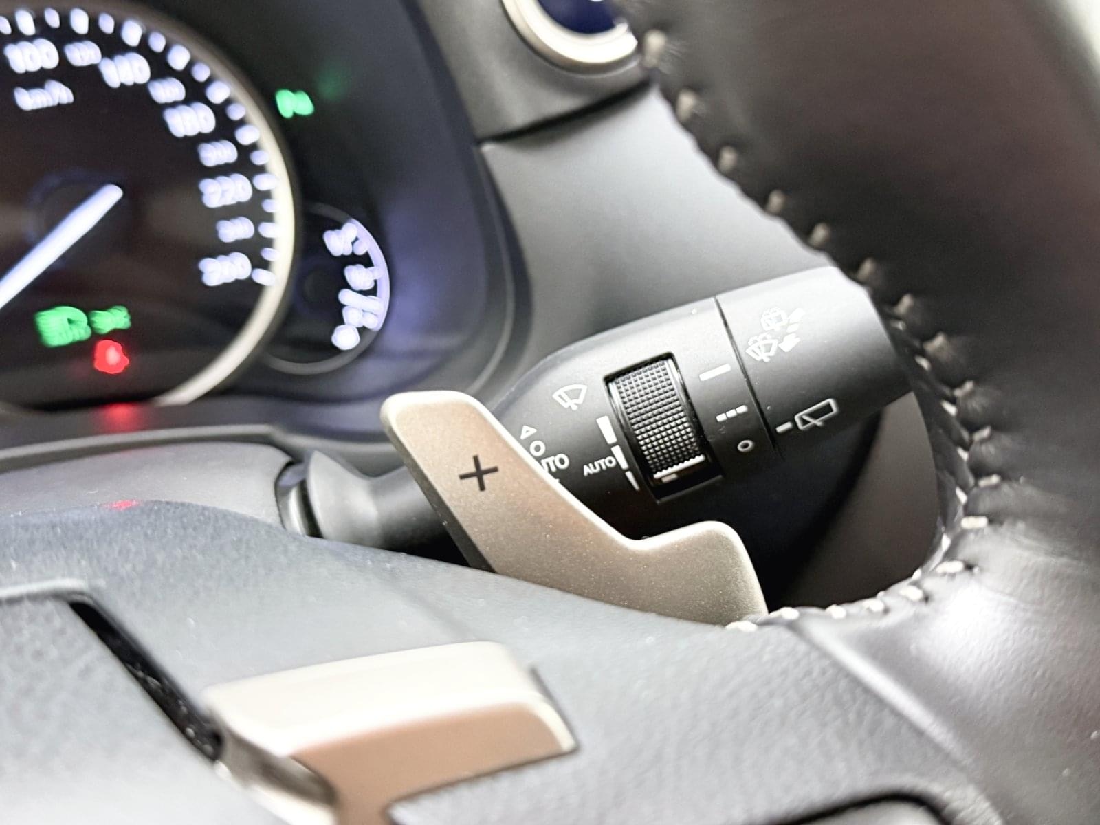 LEXUS NX 300H PREMIUM 2WD 32 