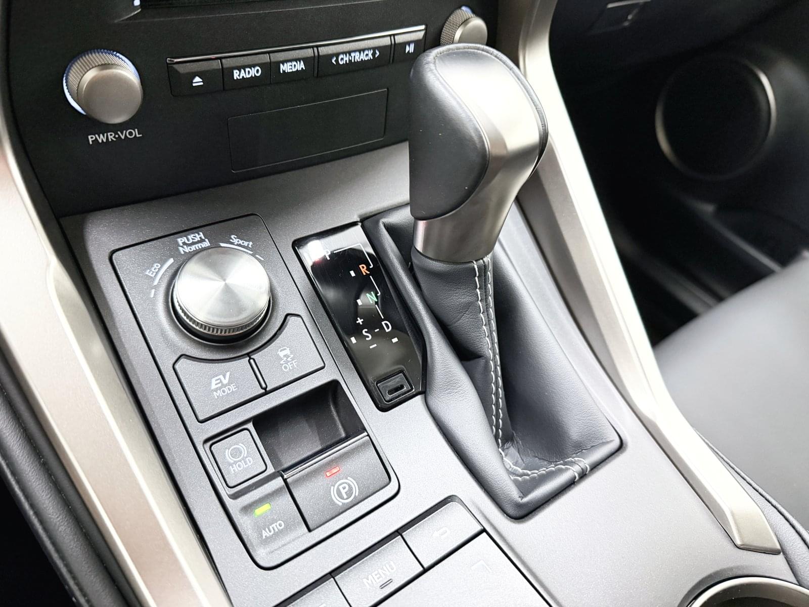 LEXUS NX 300H PREMIUM 2WD 39 