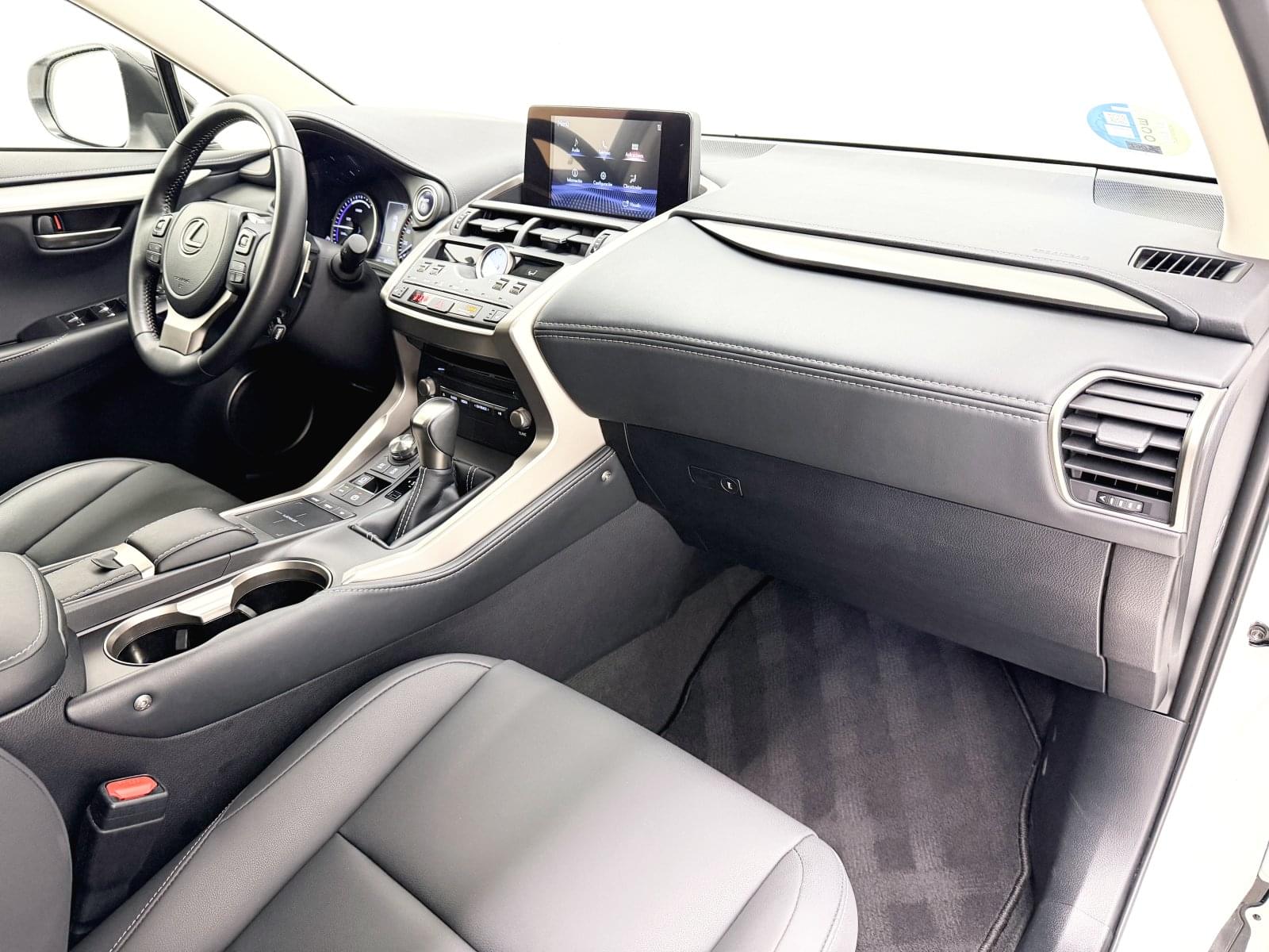 LEXUS NX 300H PREMIUM 2WD 42 