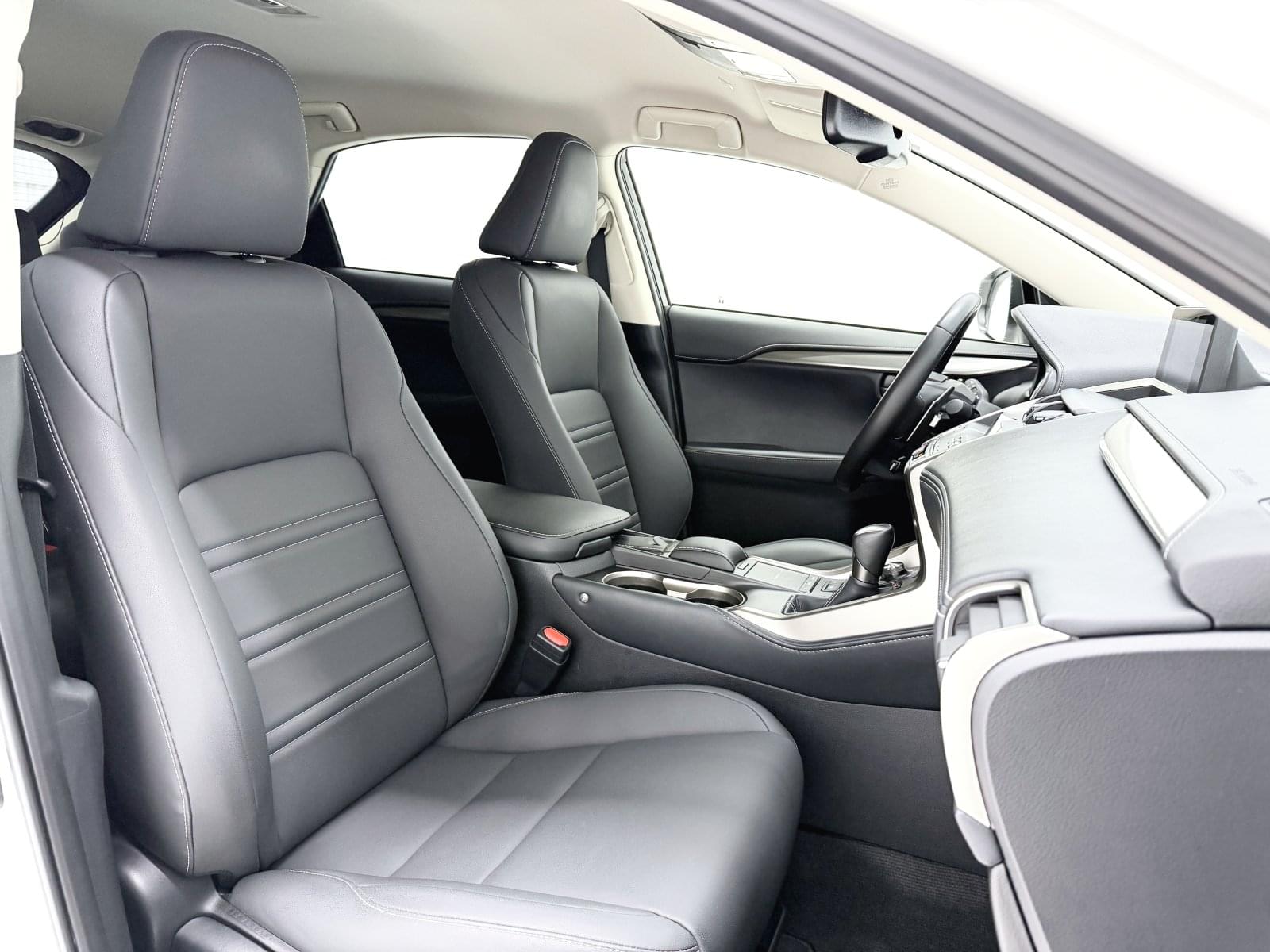 LEXUS NX 300H PREMIUM 2WD 44 