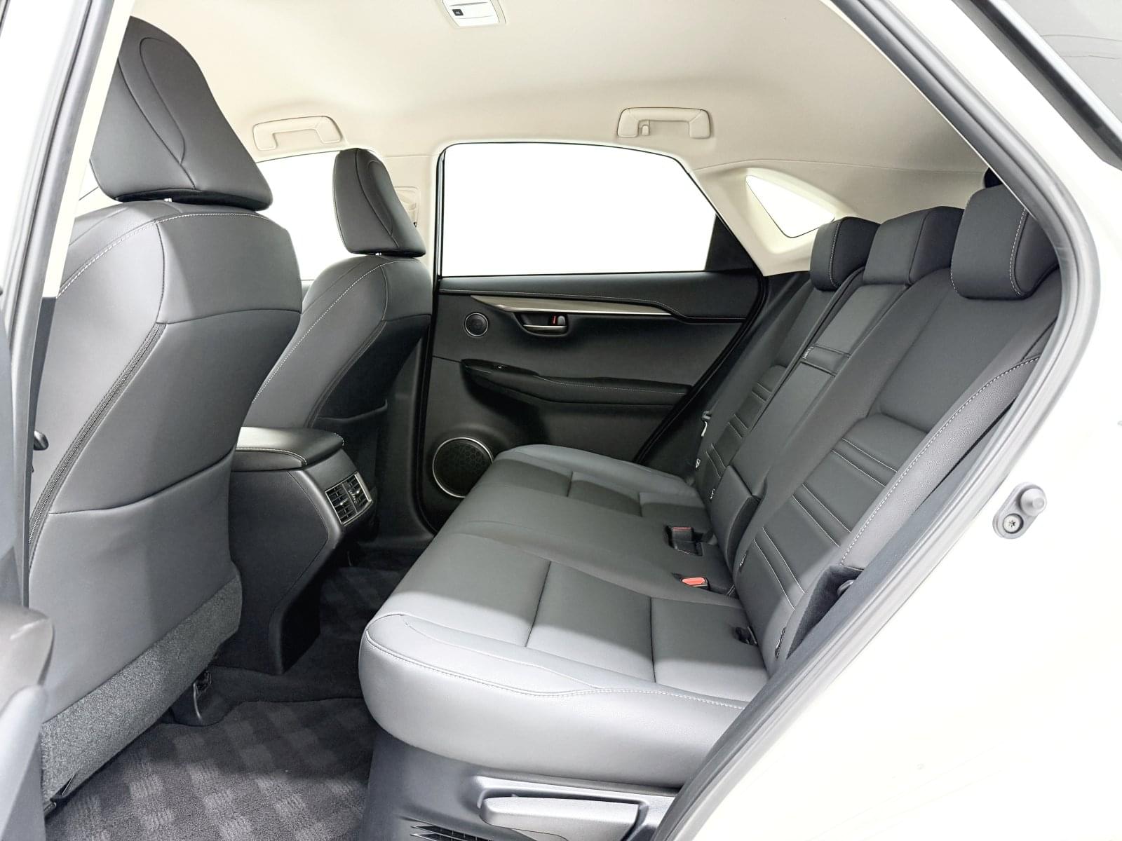LEXUS NX 300H PREMIUM 2WD 46 