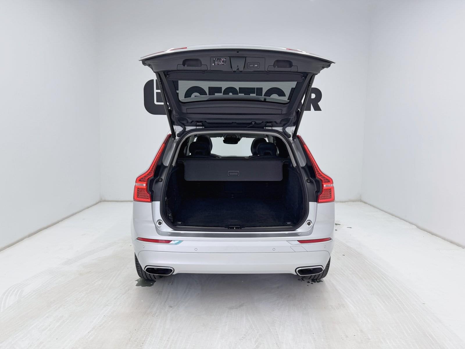 VOLVO XC60 2.0 T8 AWD INSCRIPTION 9 