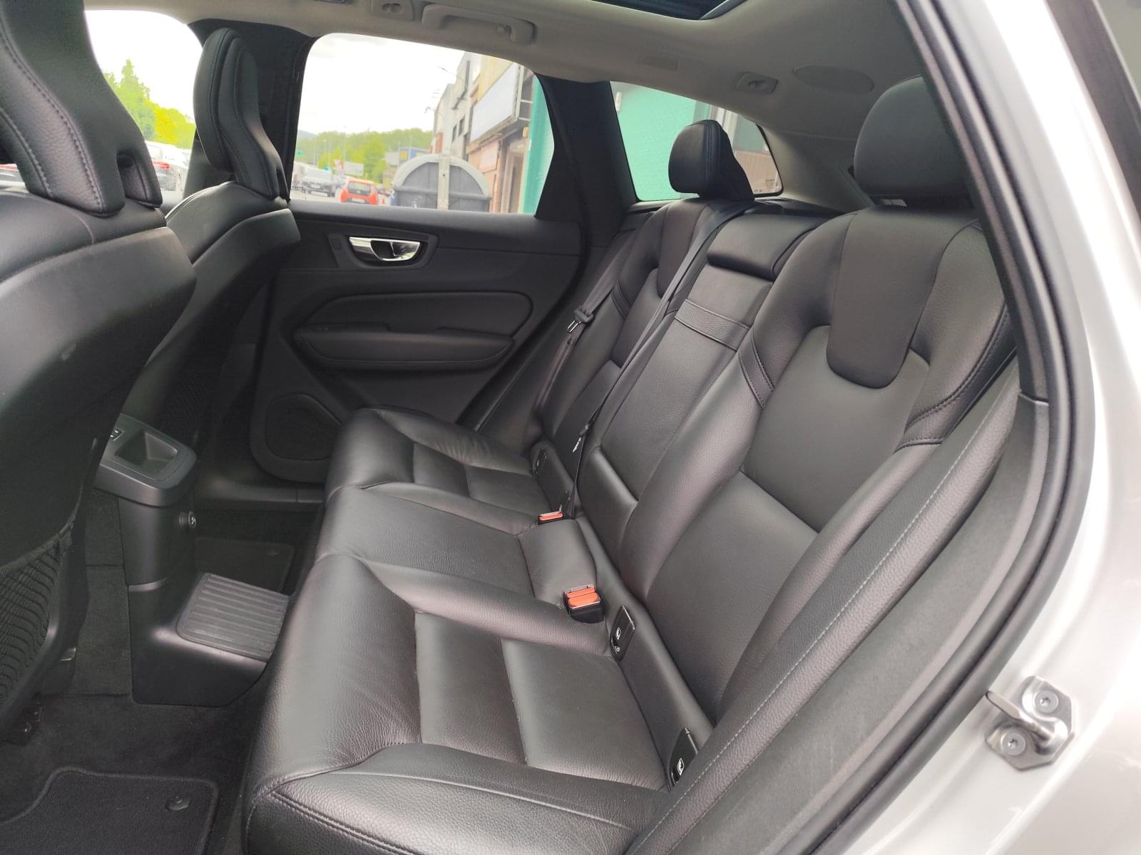 VOLVO XC60 2.0 T8 AWD INSCRIPTION 17