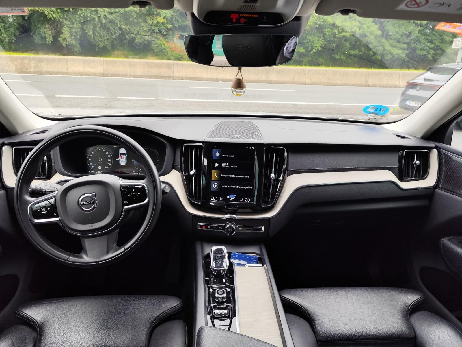 VOLVO XC60 2.0 T8 AWD INSCRIPTION 12