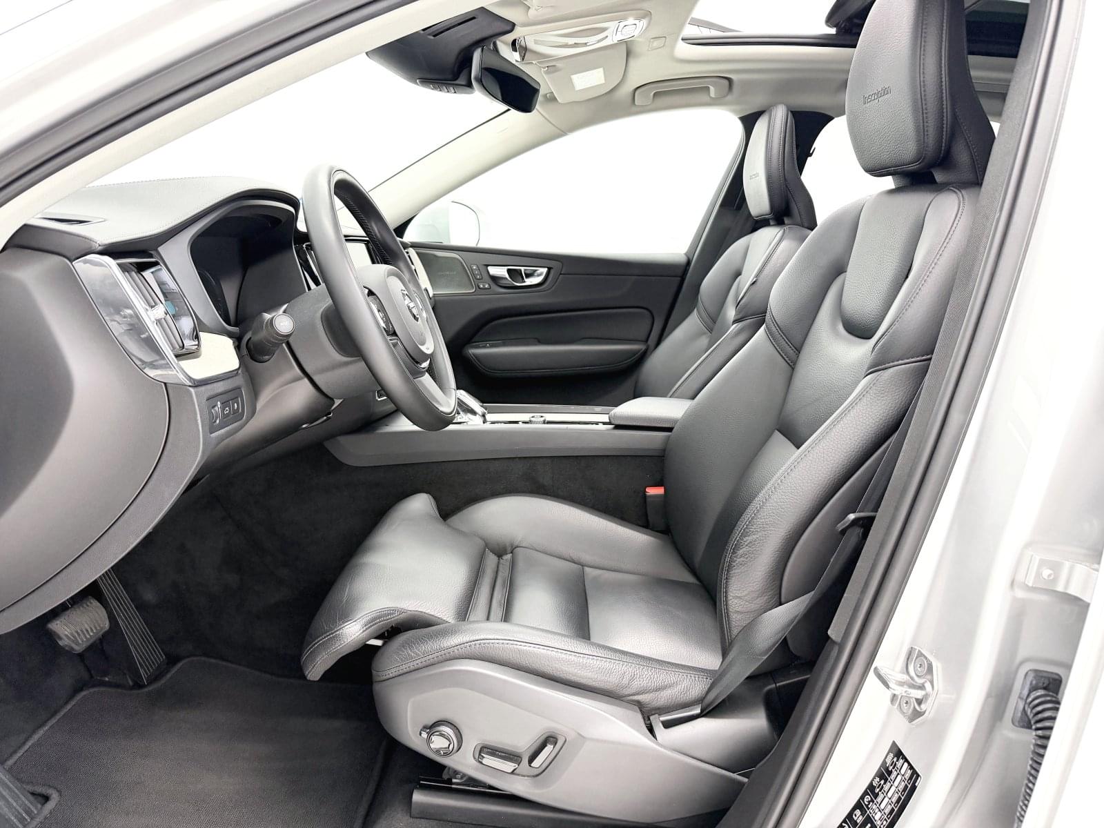 VOLVO XC60 2.0 T8 AWD INSCRIPTION 16 