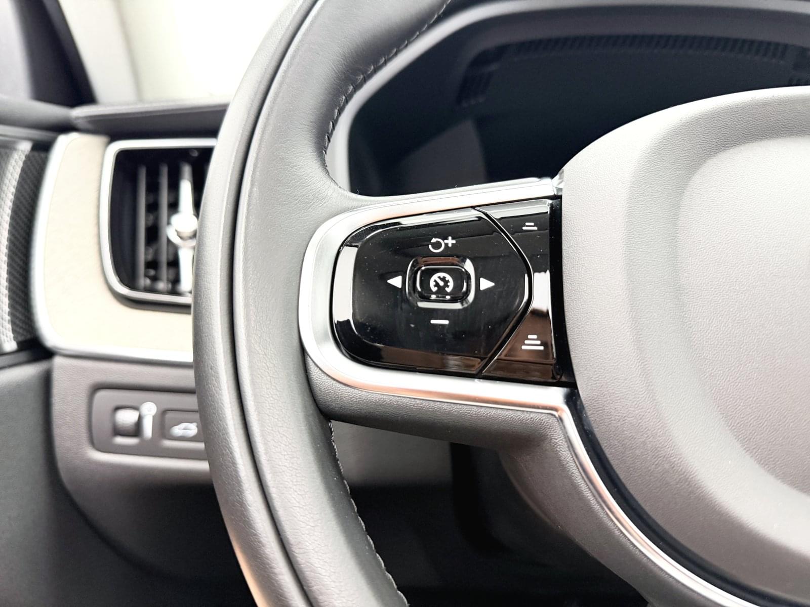 VOLVO XC60 2.0 T8 AWD INSCRIPTION 21 