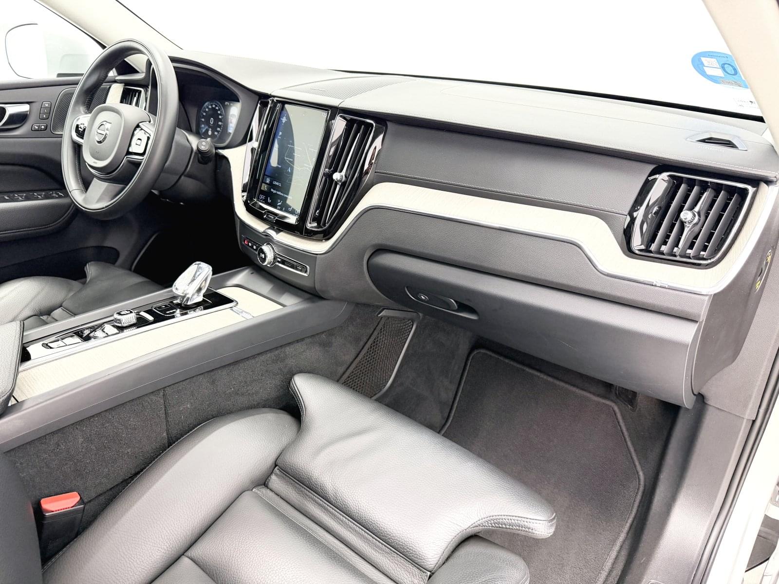 VOLVO XC60 2.0 T8 AWD INSCRIPTION 30 