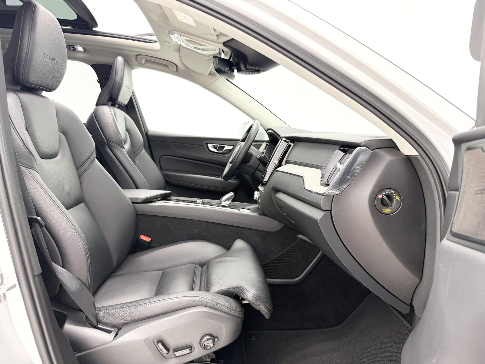 VOLVO XC60 2.0 T8 AWD INSCRIPTION 31 