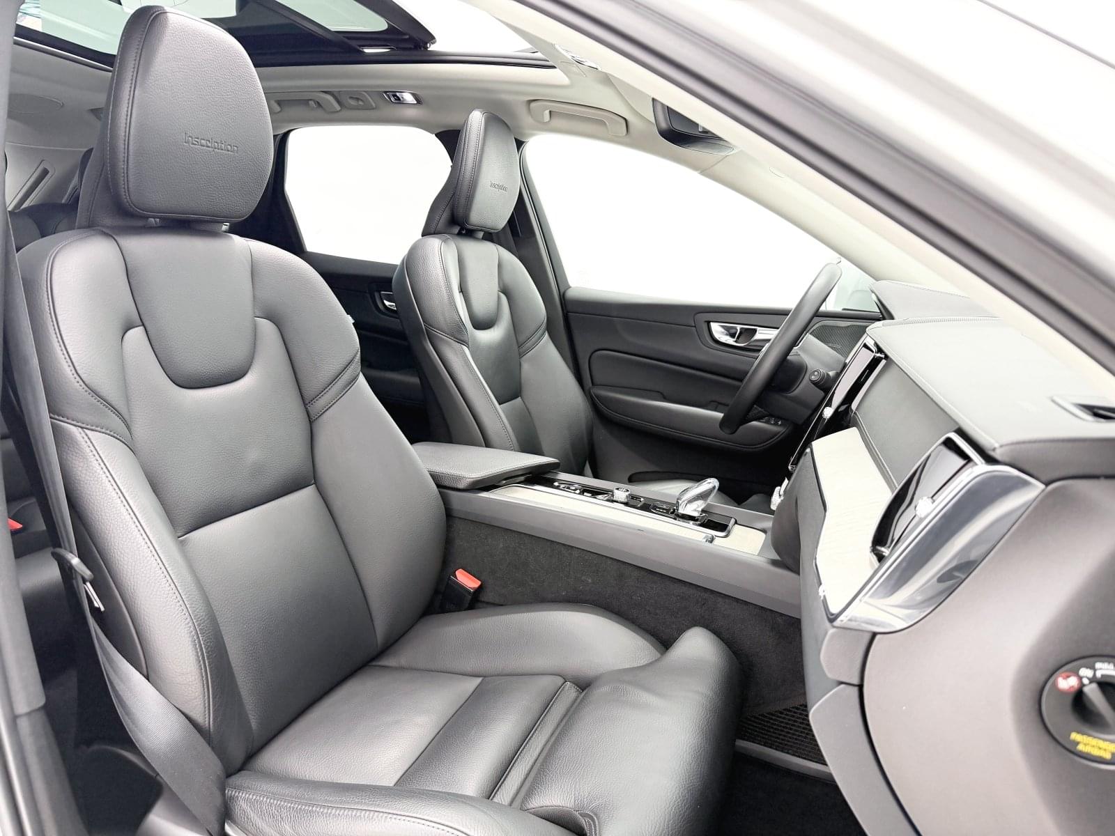 VOLVO XC60 2.0 T8 AWD INSCRIPTION 32 