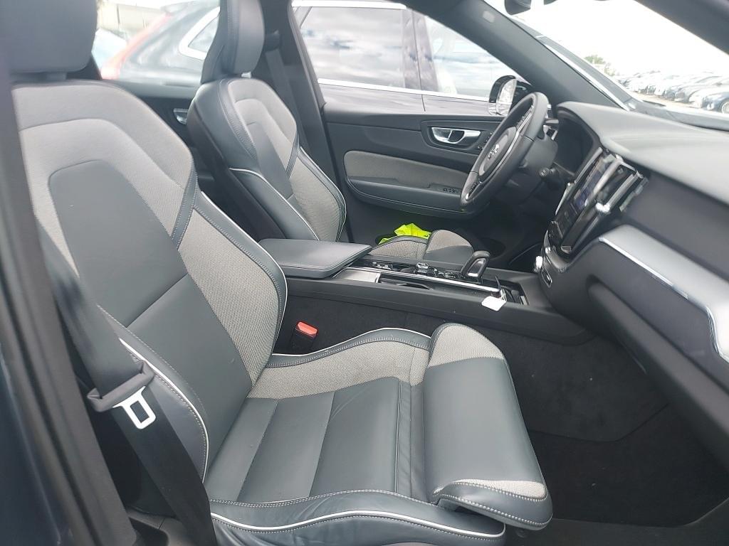 VOLVO XC60 2.0 T6 AWD RECHARGE R-DESIG  350CV 11 