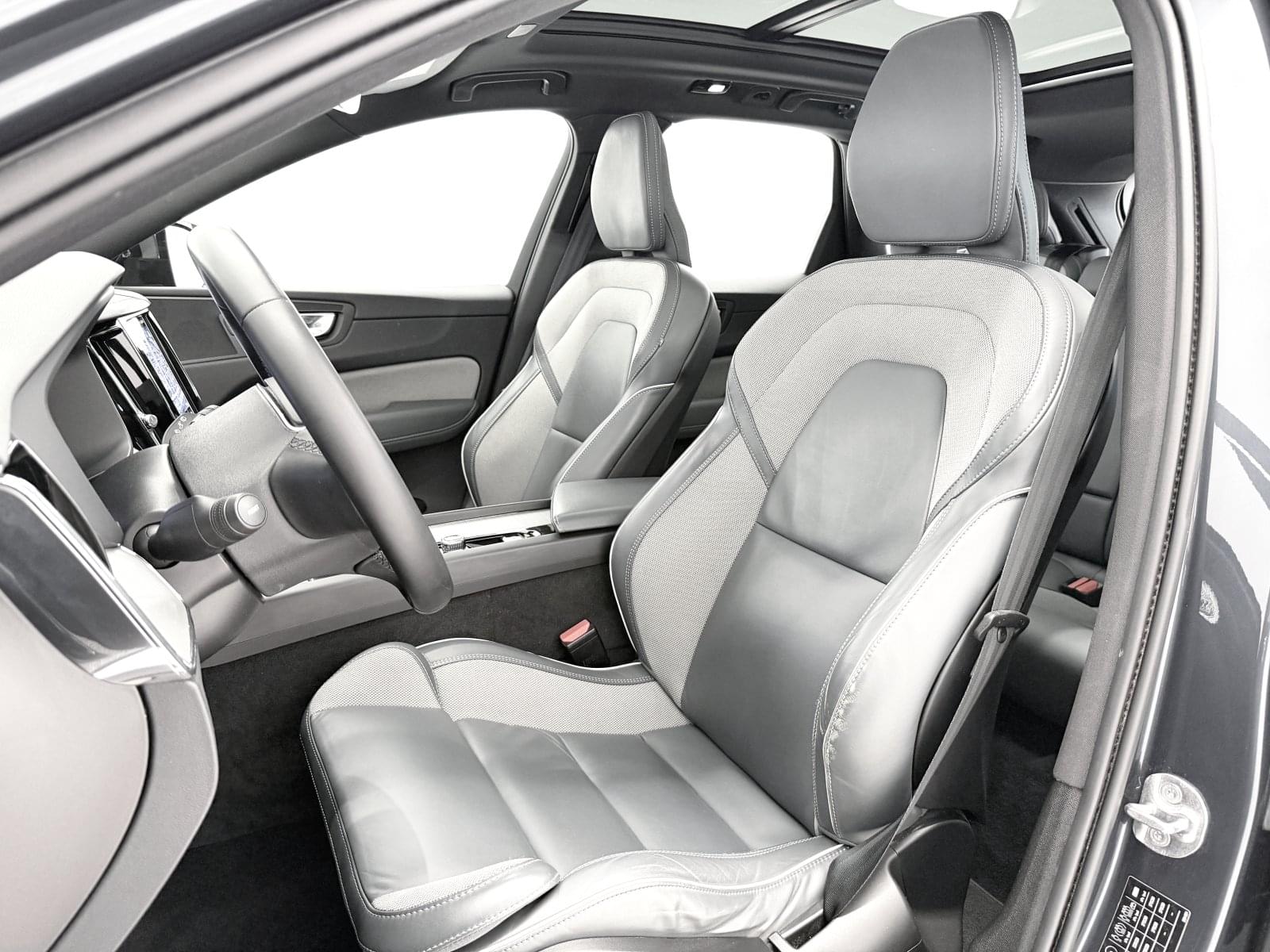 VOLVO XC60 2.0 T6 AWD RECHARGE R-DESIG 355CV 19