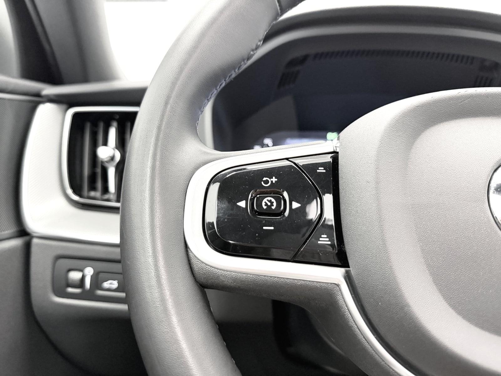 VOLVO XC60 2.0 T6 AWD RECHARGE R-DESIG 355CV 25