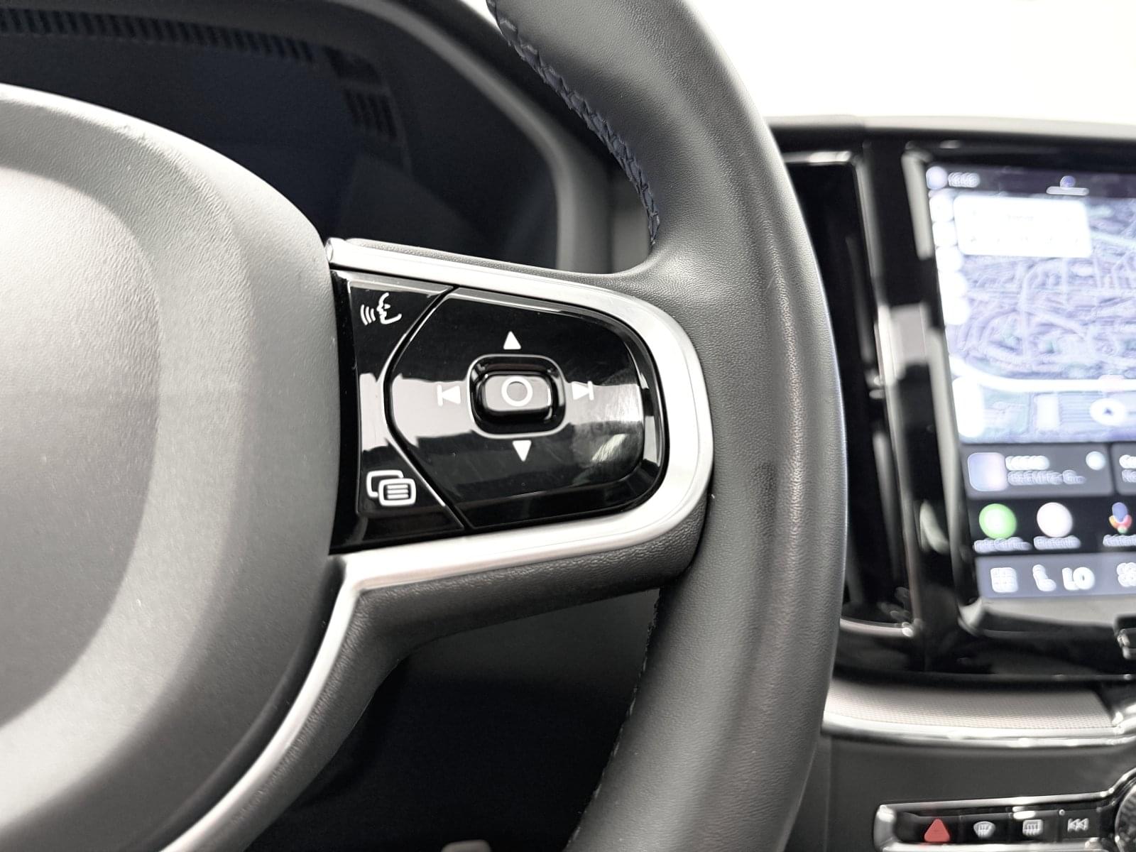 VOLVO XC60 2.0 T6 AWD RECHARGE R-DESIG 355CV 26