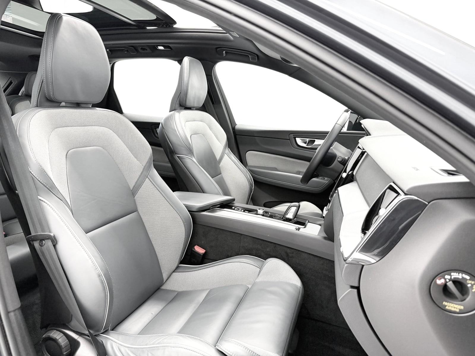 VOLVO XC60 2.0 T6 AWD RECHARGE R-DESIG 355CV 36