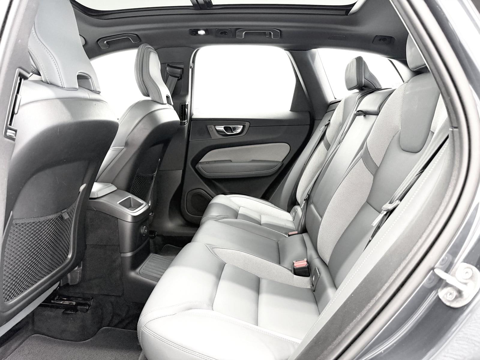 VOLVO XC60 2.0 T6 AWD RECHARGE R-DESIG 355CV 38