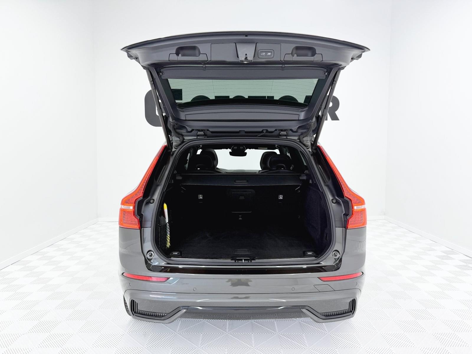 VOLVO XC60 2.0 T6 AWD RECHARGE R DESIGN 355 CV 14 