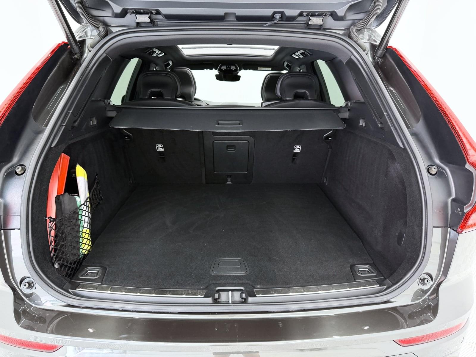 VOLVO XC60 2.0 T6 AWD RECHARGE R DESIGN 355 CV 16 