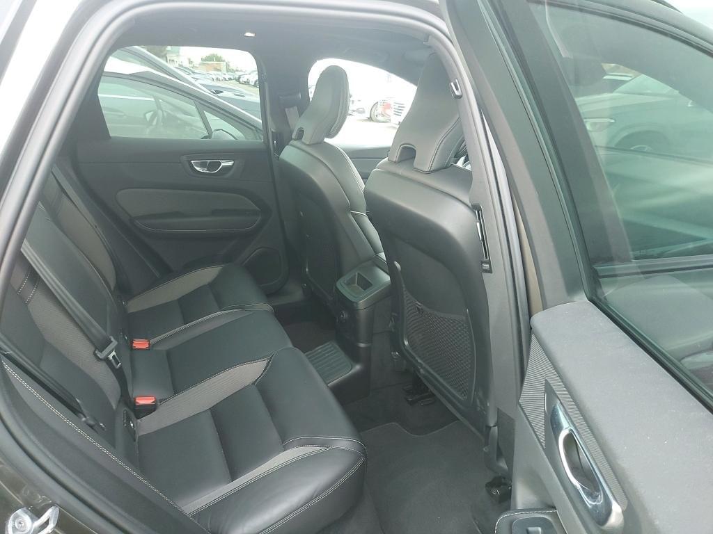VOLVO XC60 2.0 T6 AWD RECHARGE R DESIGN 350 CV 10 