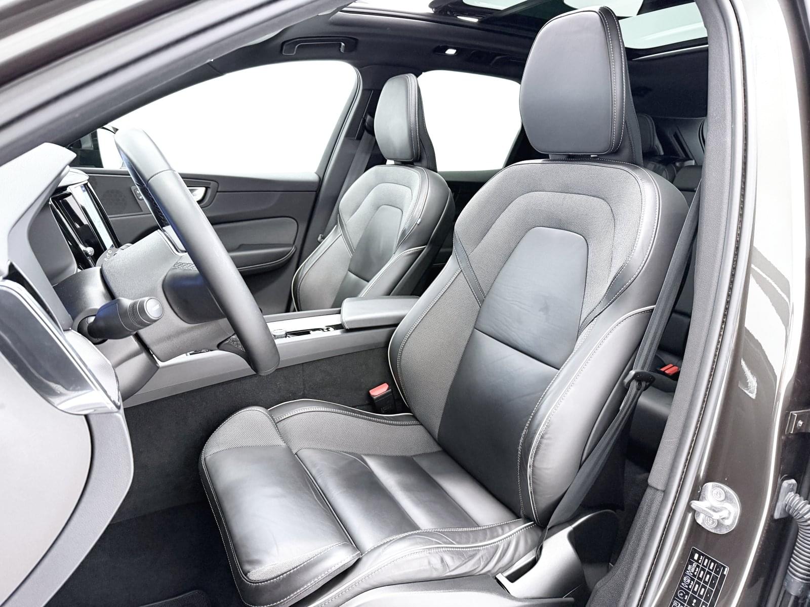 VOLVO XC60 2.0 T6 AWD RECHARGE R DESIGN 355 CV 24 
