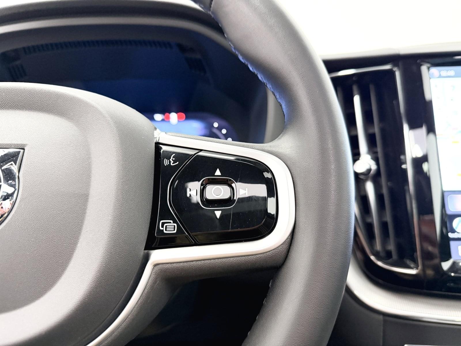 VOLVO XC60 2.0 T6 AWD RECHARGE R DESIGN 355 CV 31 