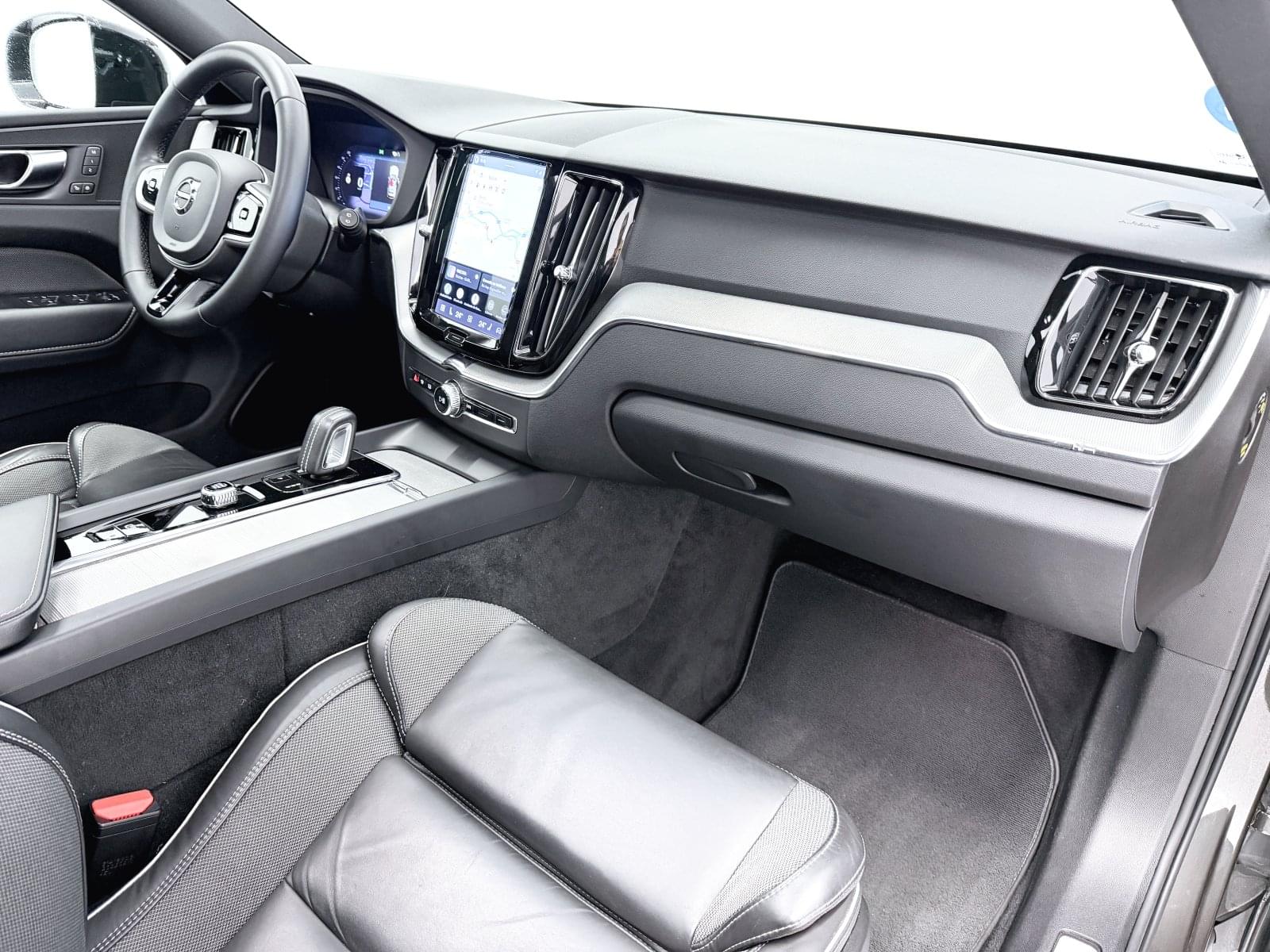 VOLVO XC60 2.0 T6 AWD RECHARGE R DESIGN 355 CV 37 