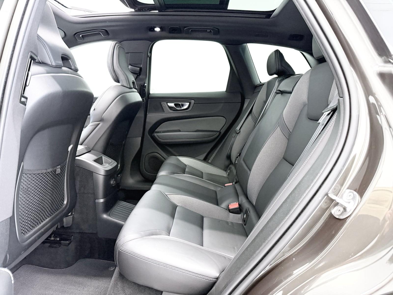 VOLVO XC60 2.0 T6 AWD RECHARGE R DESIGN 355 CV 41 