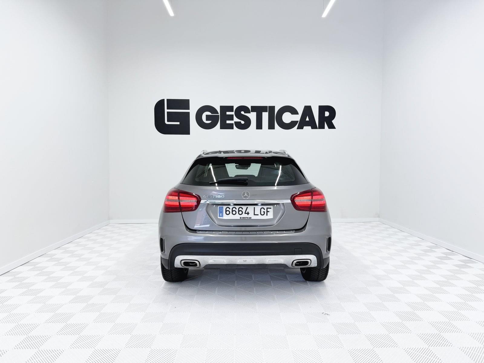 MERCEDES CLASE GLA GLA 180 136CV 14