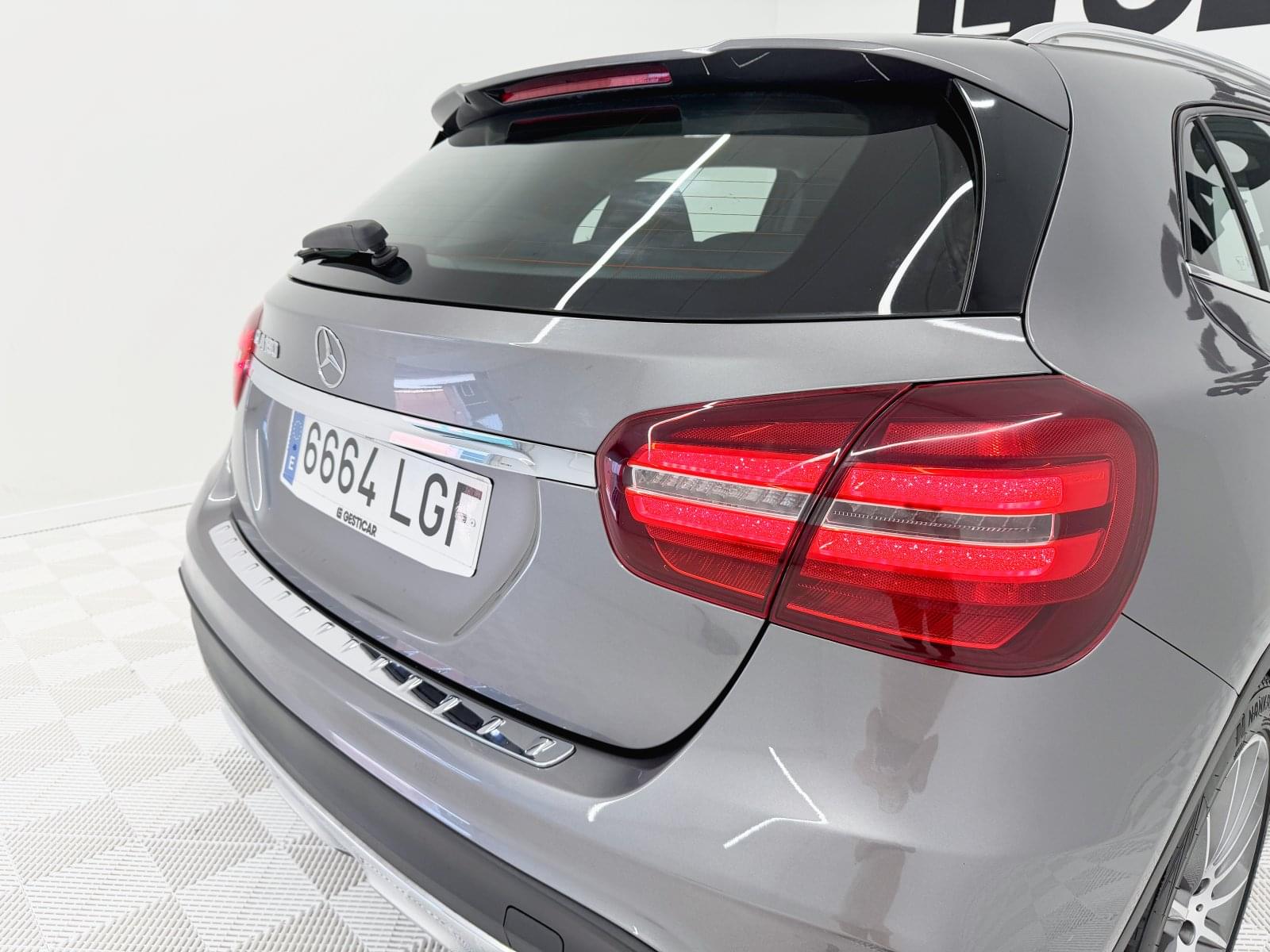 MERCEDES CLASE GLA GLA 180 136CV 19