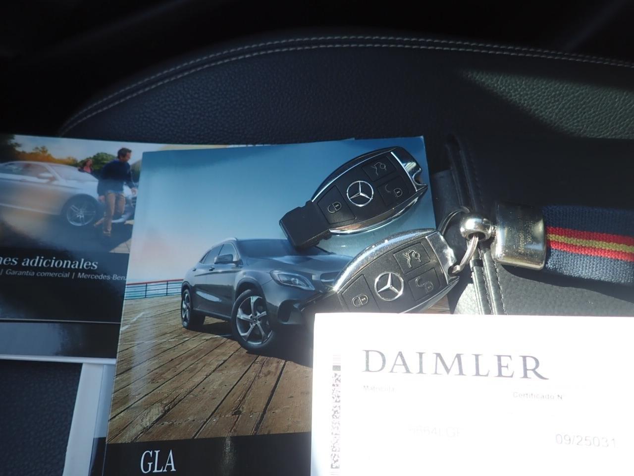MERCEDES CLASE GLA GLA 180 136CV 9