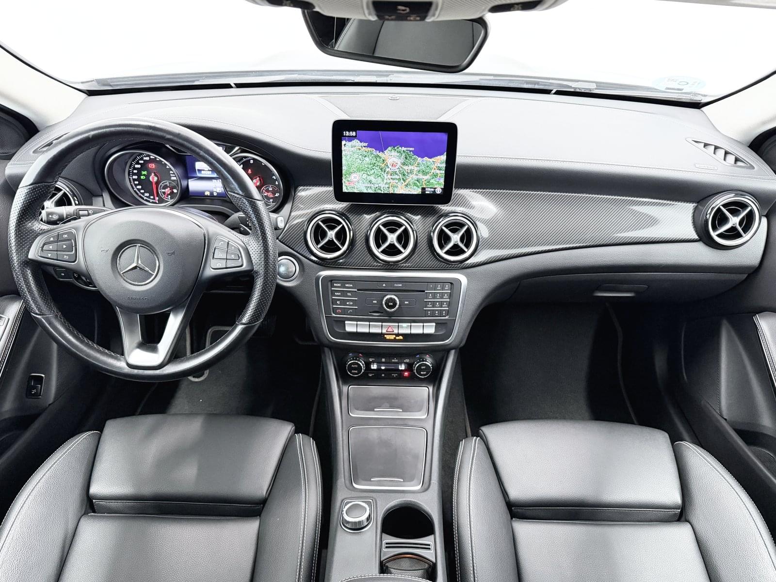 MERCEDES CLASE GLA GLA 180 136CV 29
