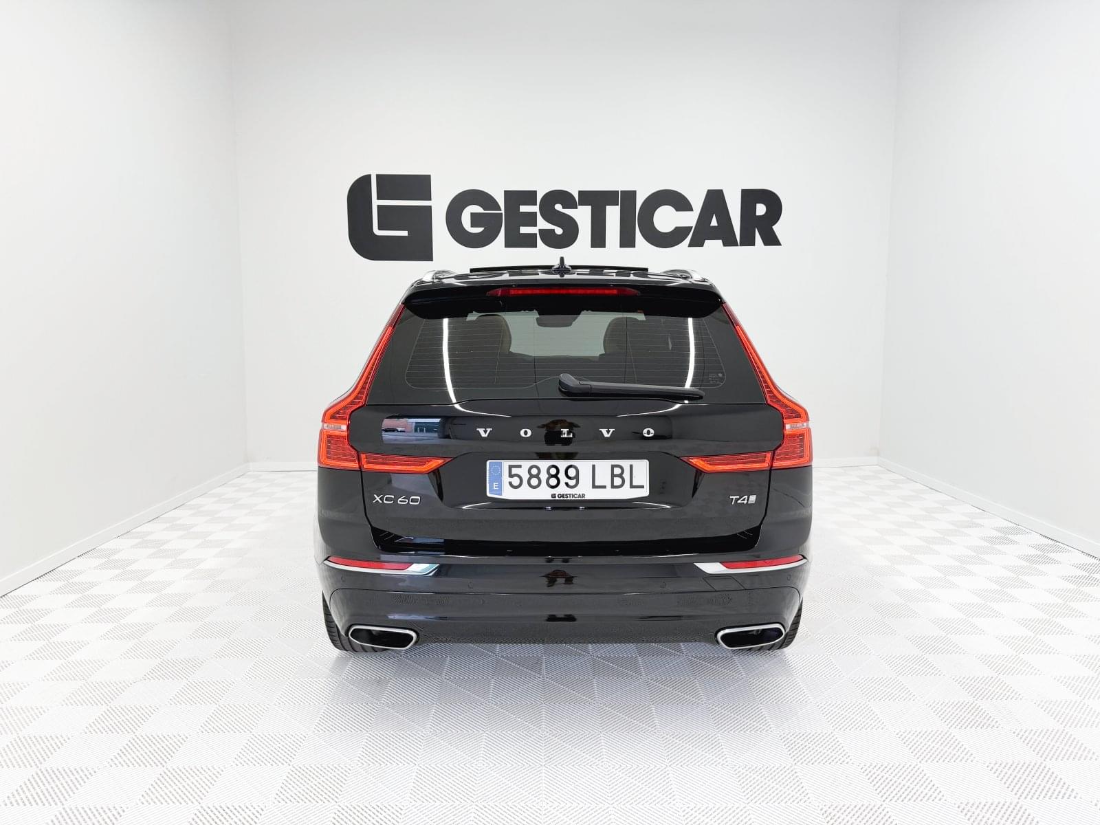 VOLVO XC60 2.0 T4 INSCRIPTION 13