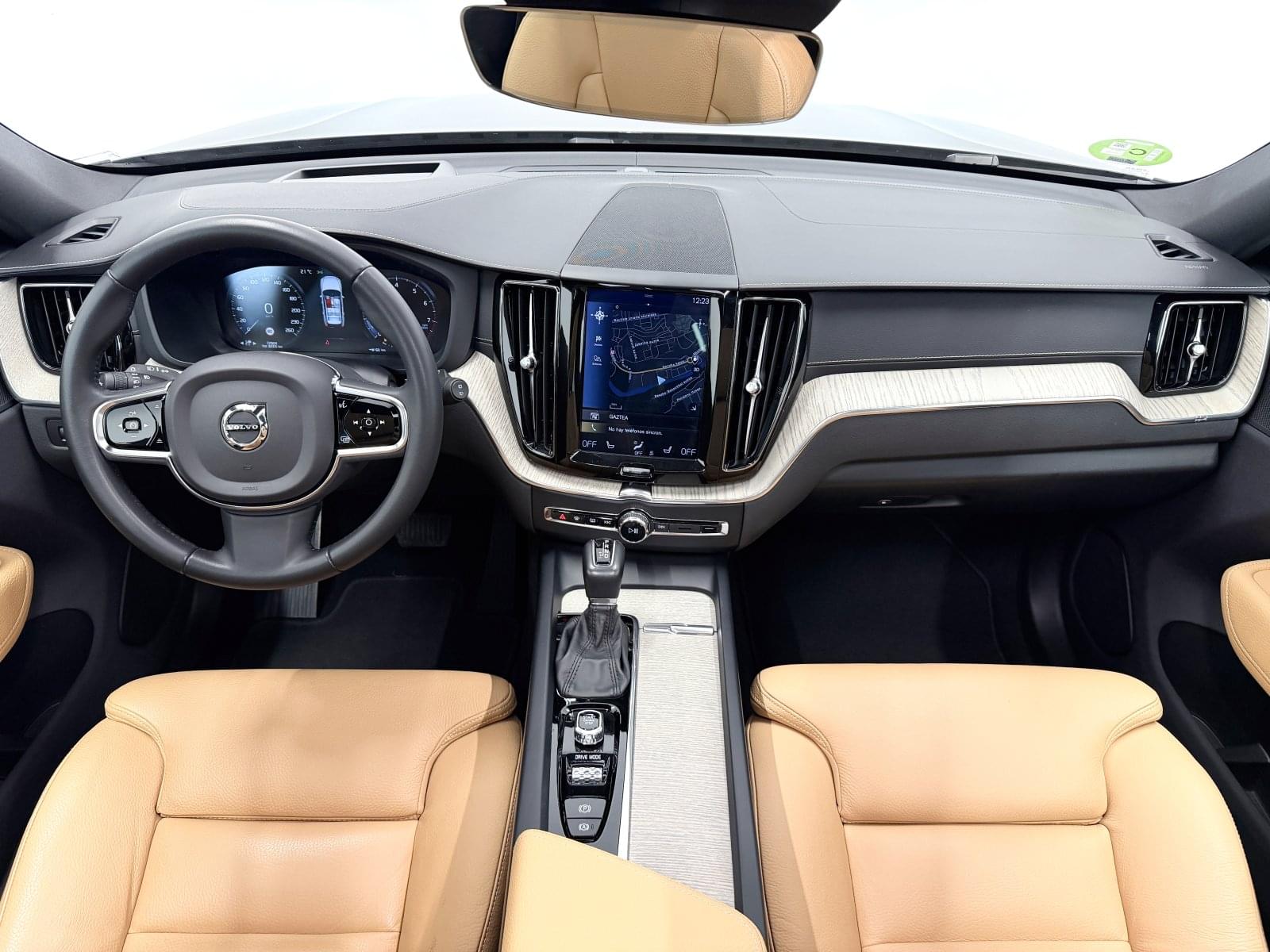 VOLVO XC60 2.0 T4 INSCRIPTION 29