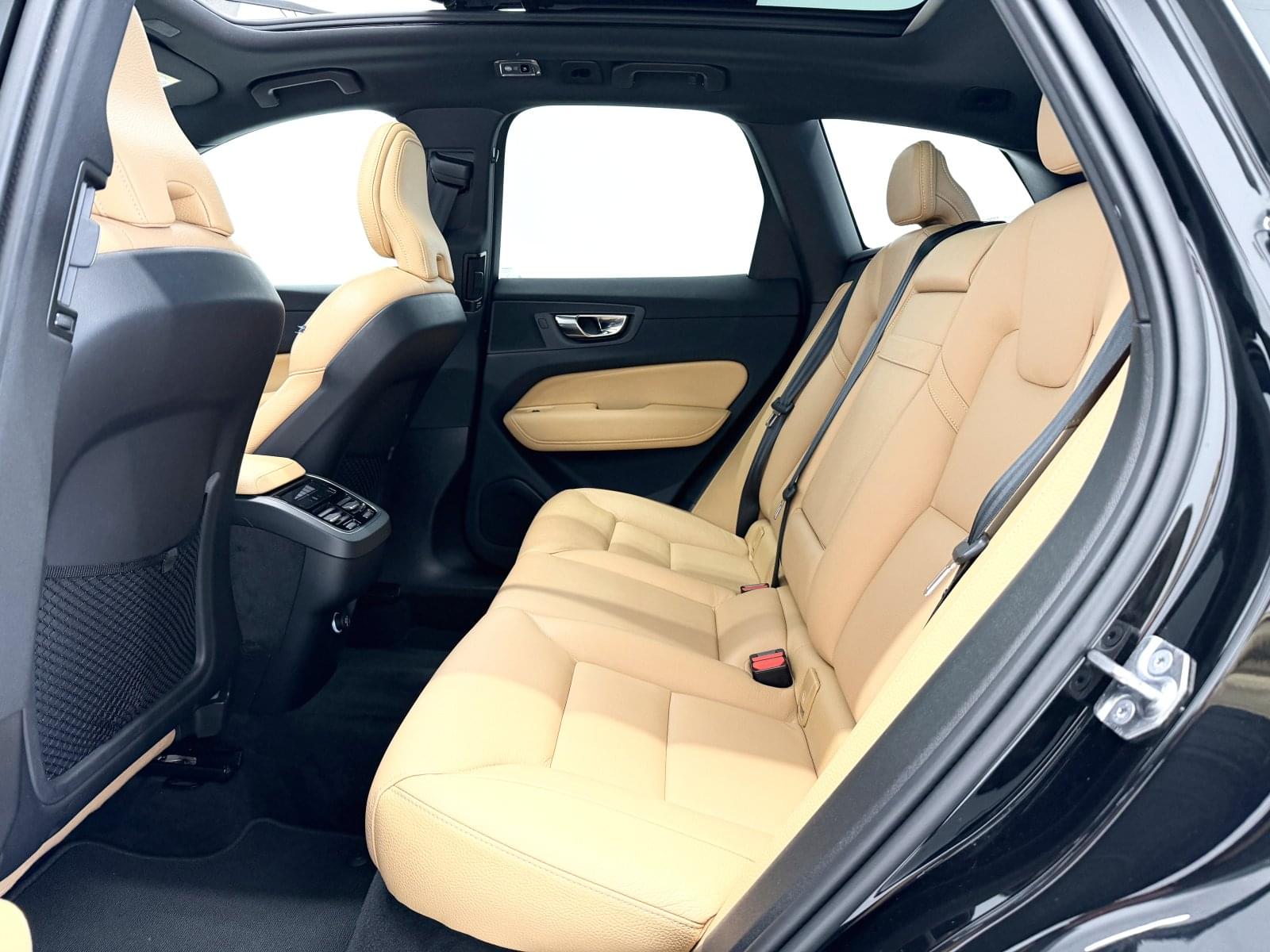 VOLVO XC60 2.0 T4 INSCRIPTION 45