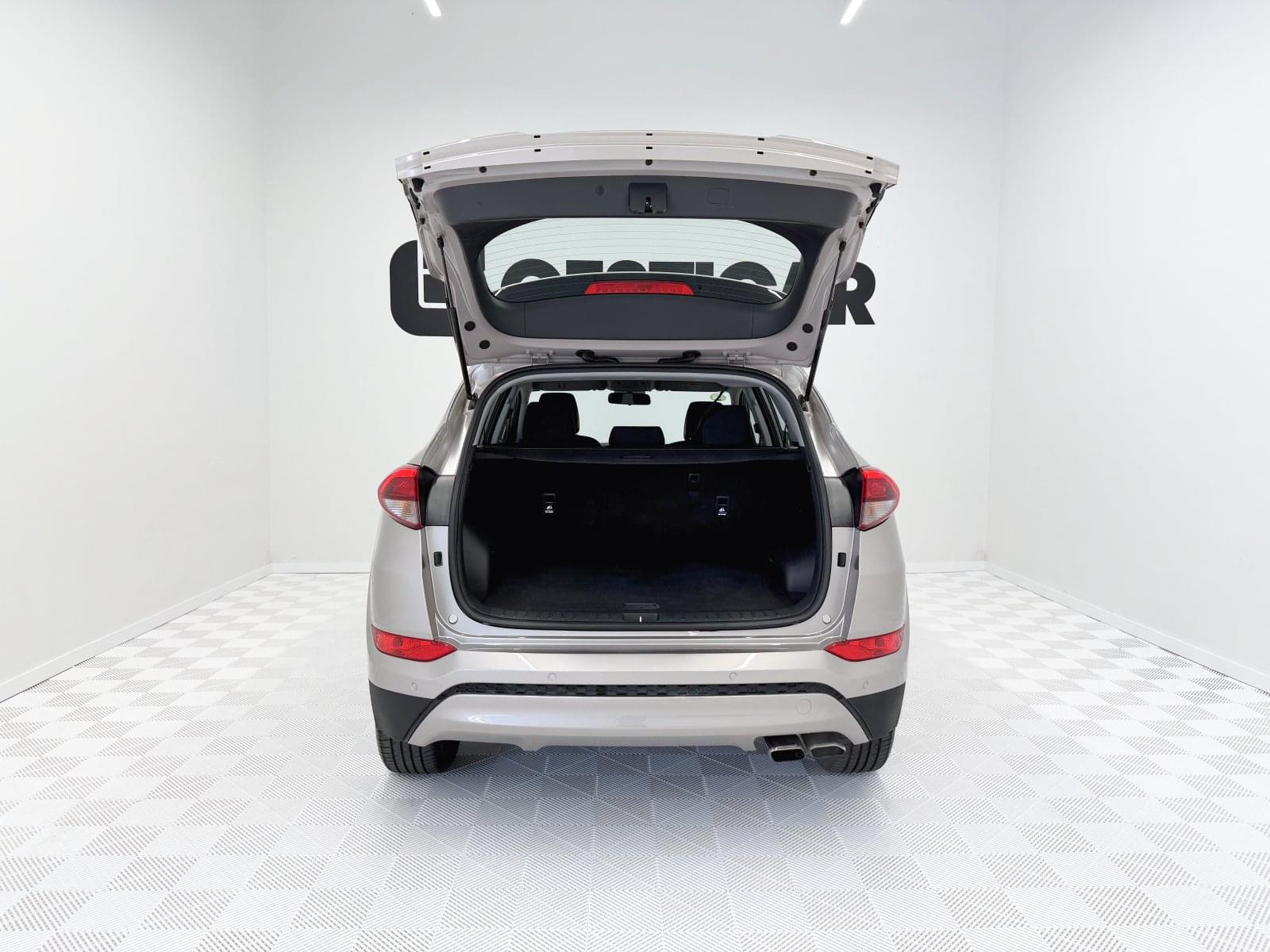 HYUNDAI TUCSON 1.6GDI 177CV 12
