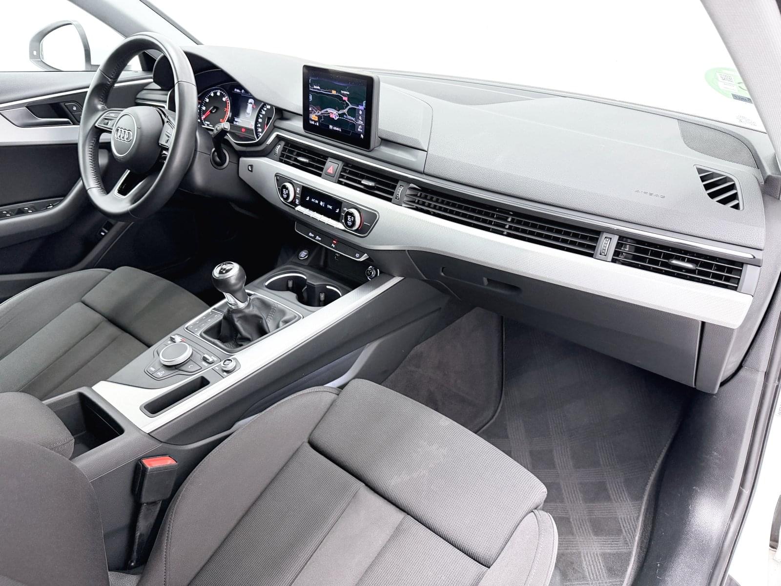 AUDI A4 AVANT 1.4 TFSI S LINE 44 