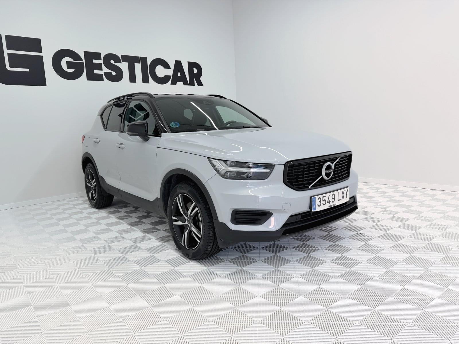 VOLVO XC40 B3 G RDESIGN 3
