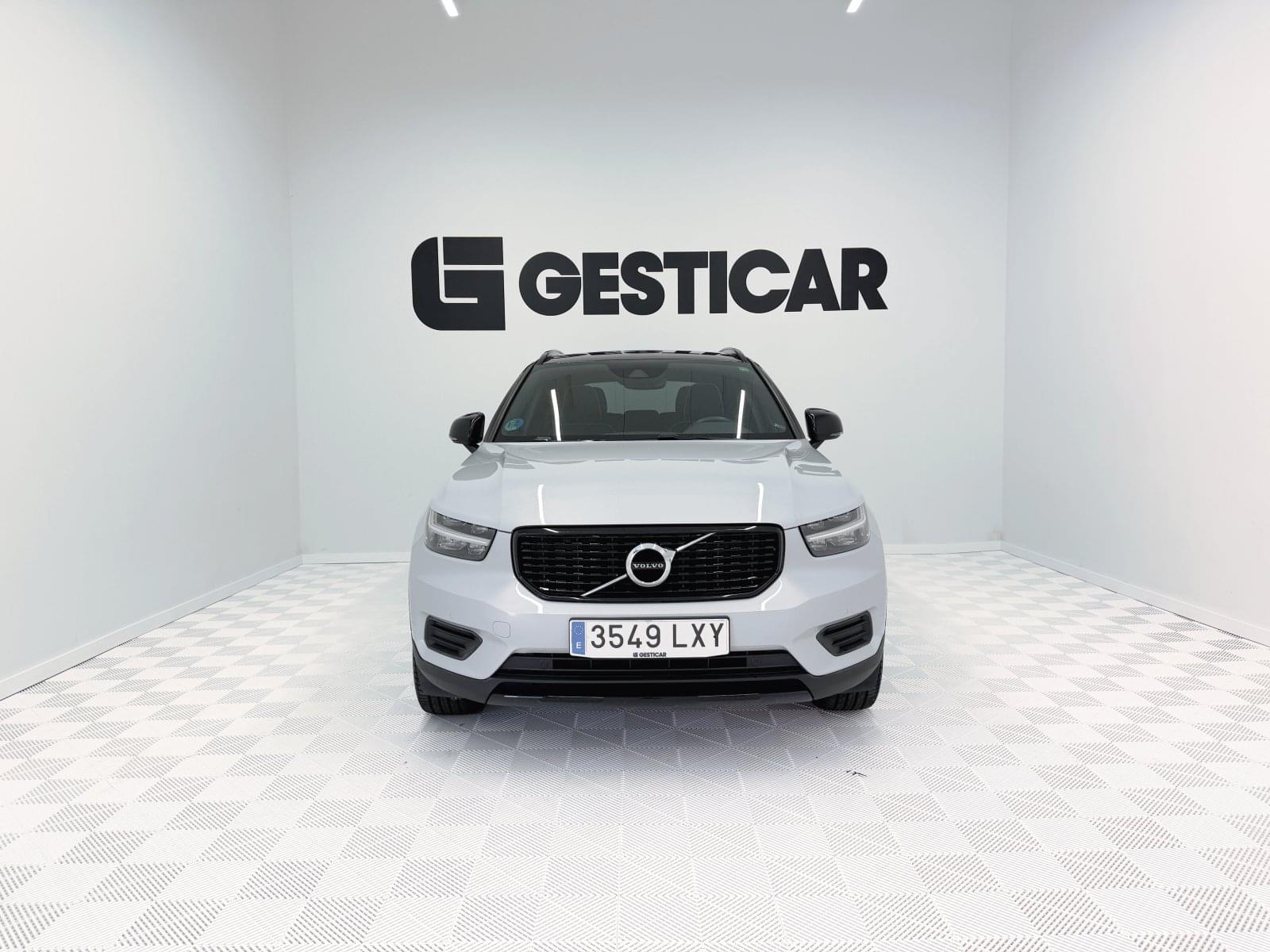 VOLVO XC40 B3 G RDESIGN 6