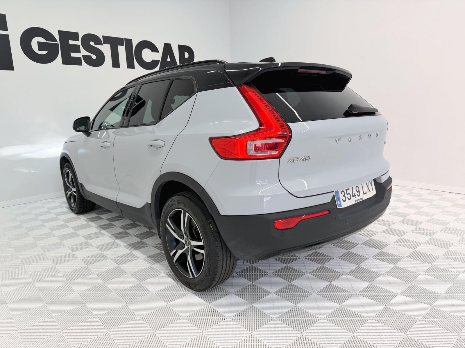VOLVO XC40 B3 G RDESIGN 10