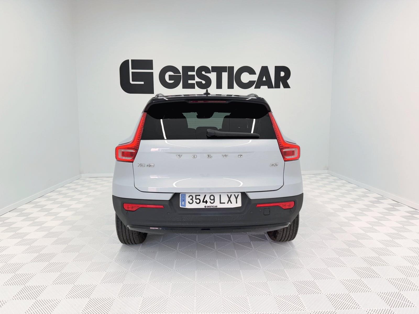 VOLVO XC40 B3 G RDESIGN 12