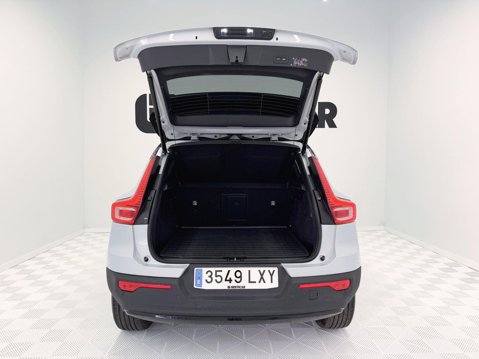 VOLVO XC40 B3 G RDESIGN 13