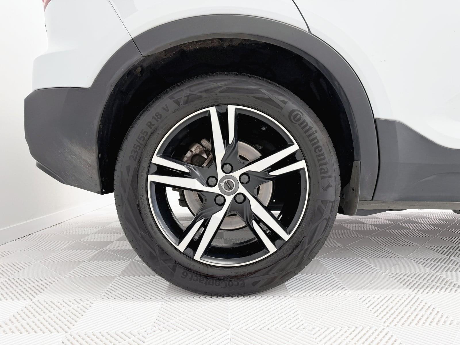 VOLVO XC40 B3 G RDESIGN 23