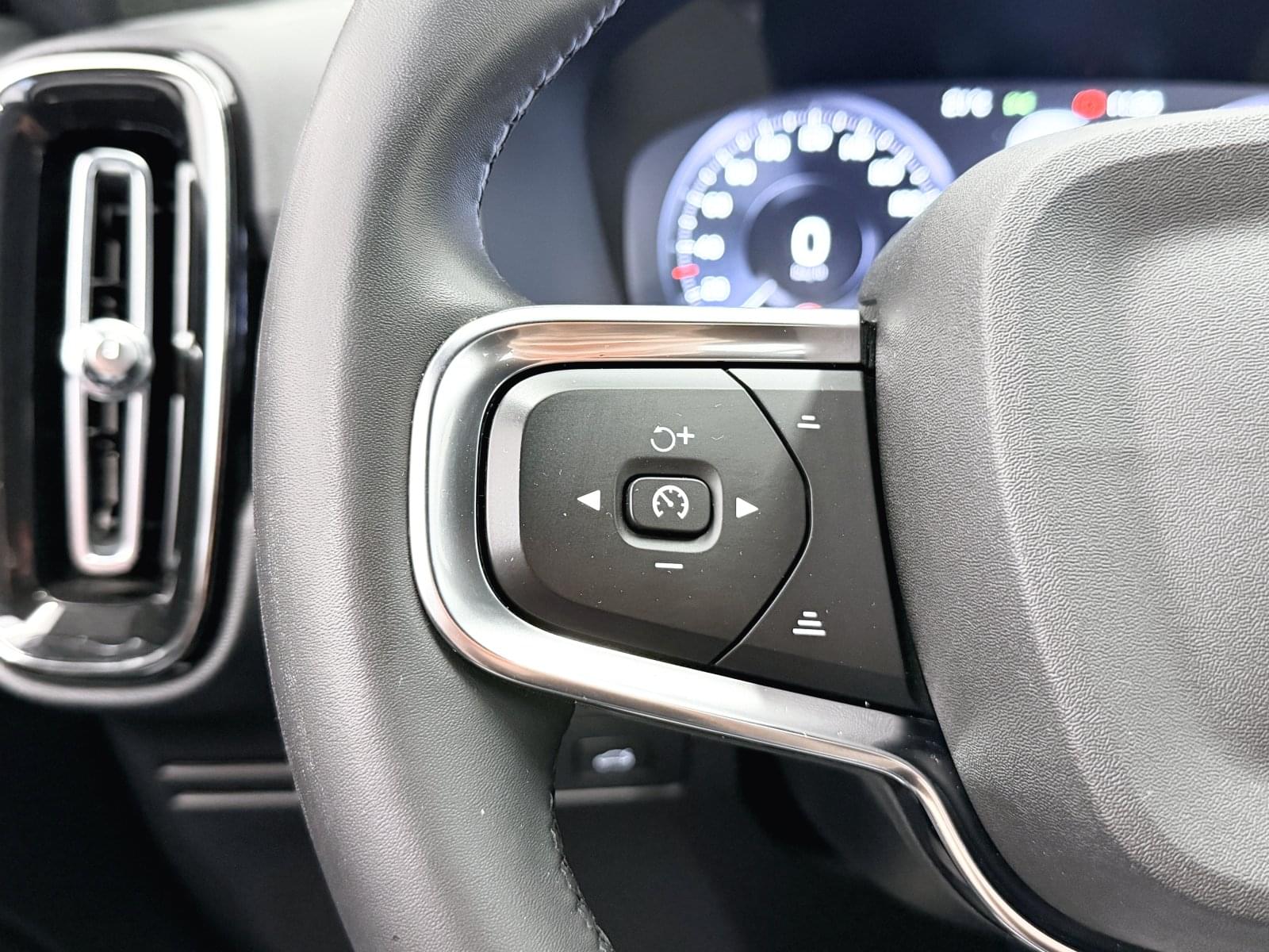 VOLVO XC40 B3 G RDESIGN 29