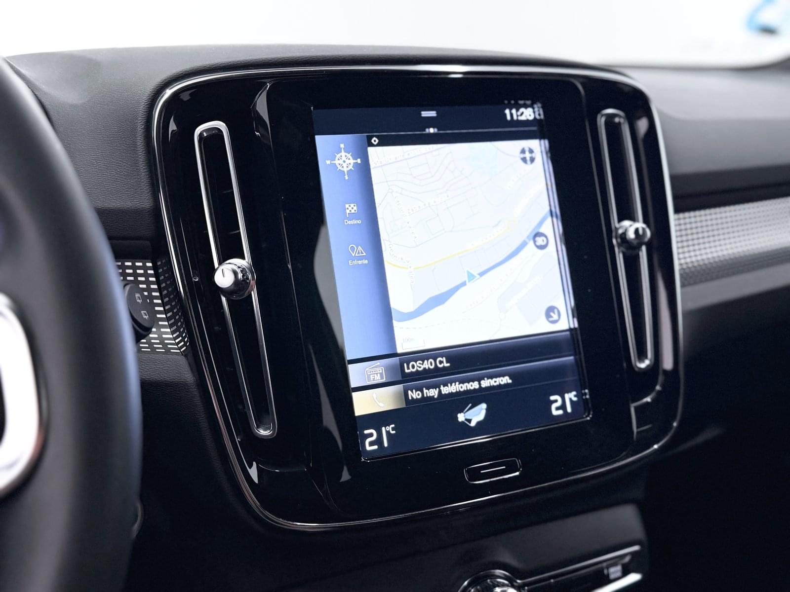 VOLVO XC40 B3 G RDESIGN 32