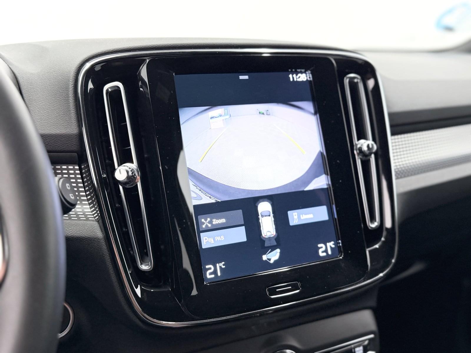 VOLVO XC40 B3 G RDESIGN 33