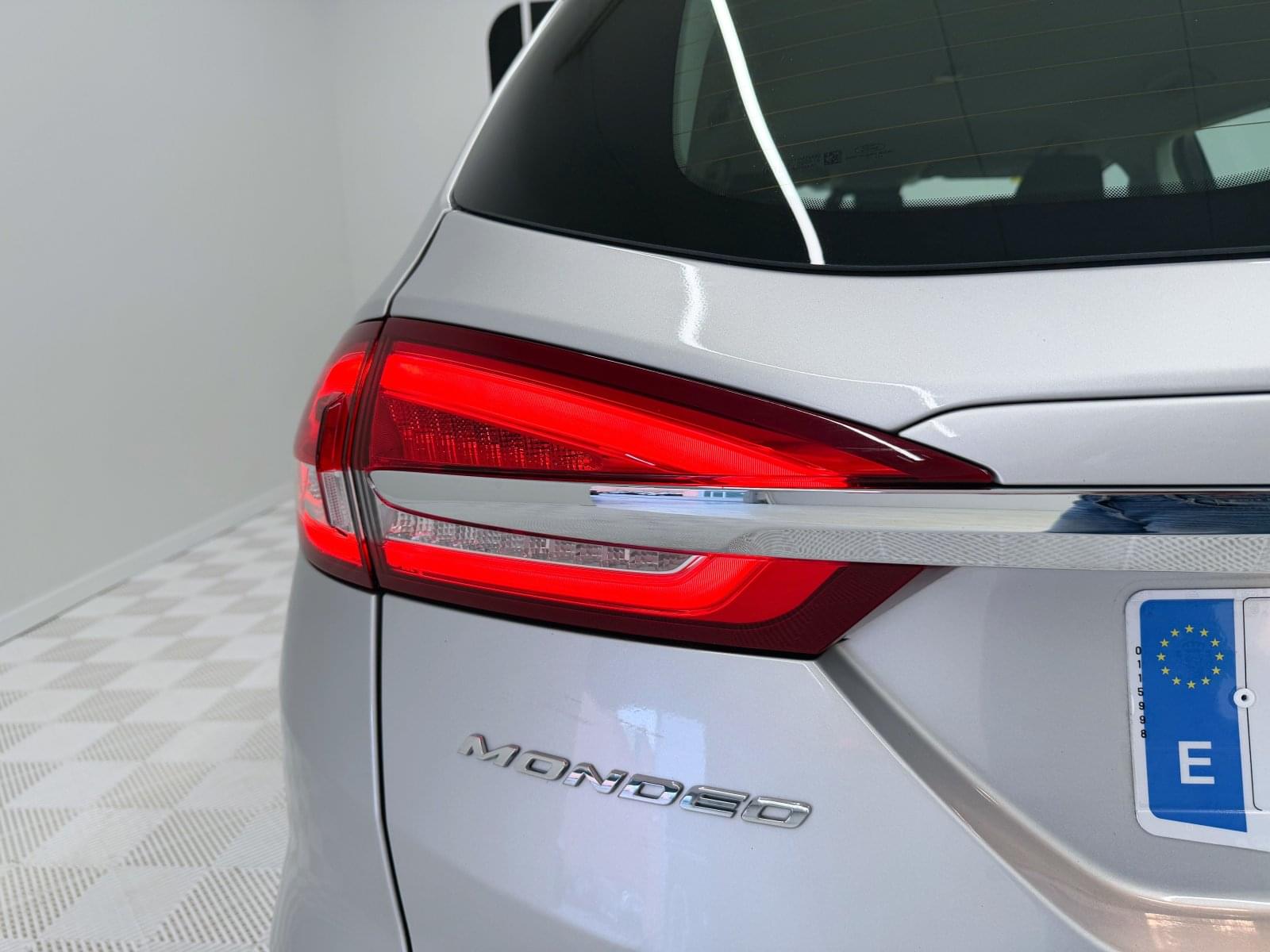 FORD MONDEO SportBreak 2.0 Híbrido HEV Trend Auto 138 kW (187 CV) 10