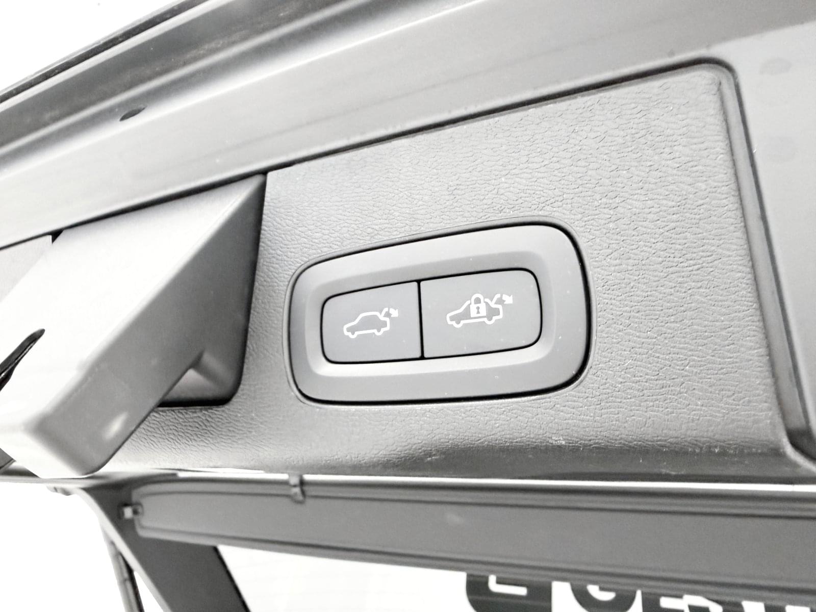 VOLVO XC60 T6 AWD RECHARGE ULTIMATE BRIGHT 355cv 15 