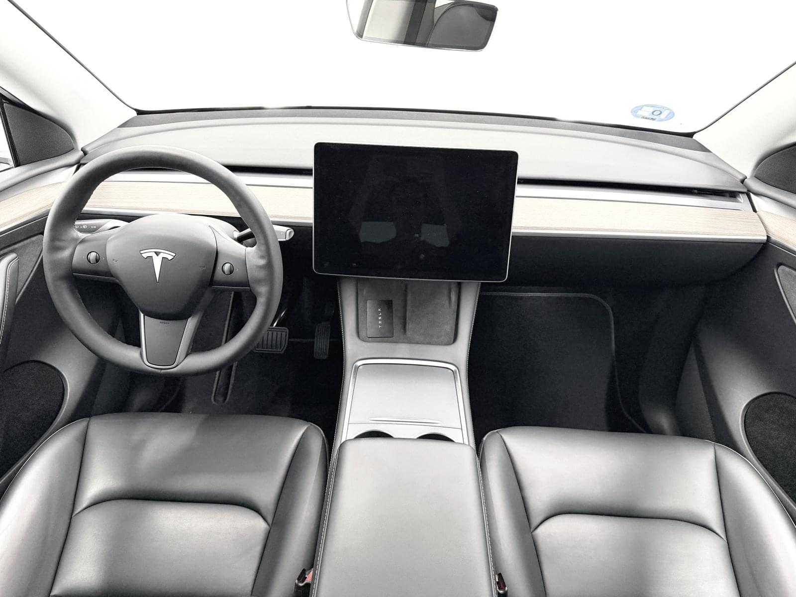TESLA MODEL Y GRAN AUTONOMIA 4WD 31 
