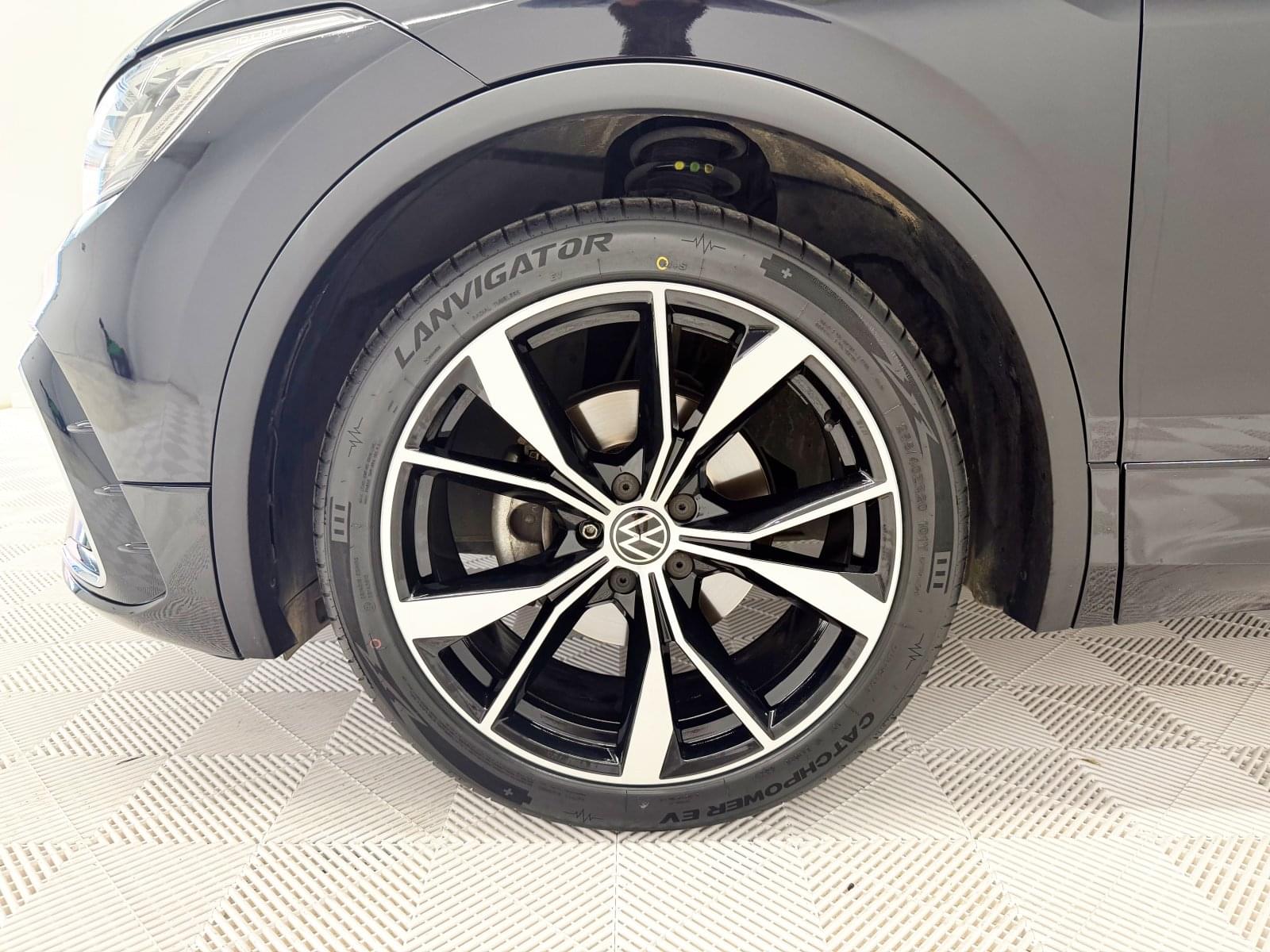 VOLKSWAGEN TIGUAN R-Line 1.5 TSI 110 kW (150 CV) DSG 17