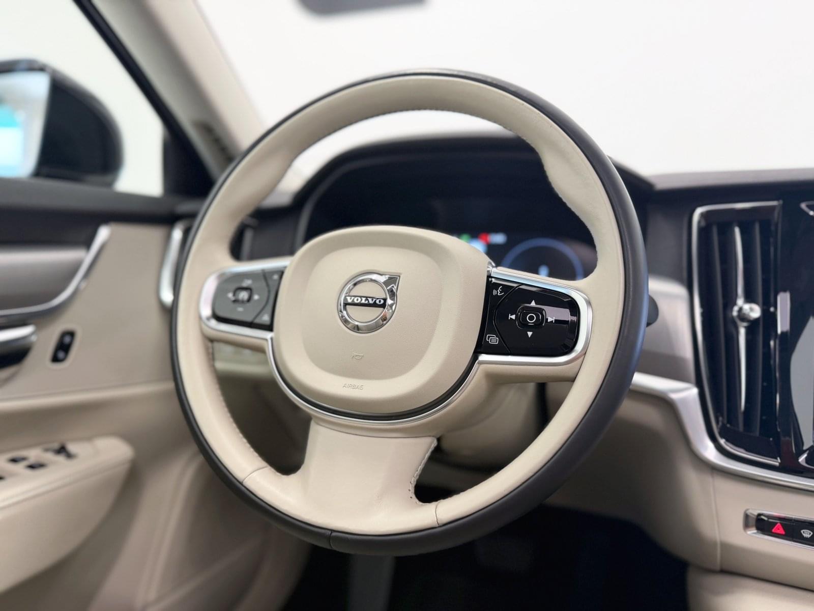 VOLVO S90 2.0 T8 Twin Business Plus AWD Auto 287 kW (390 CV) 29