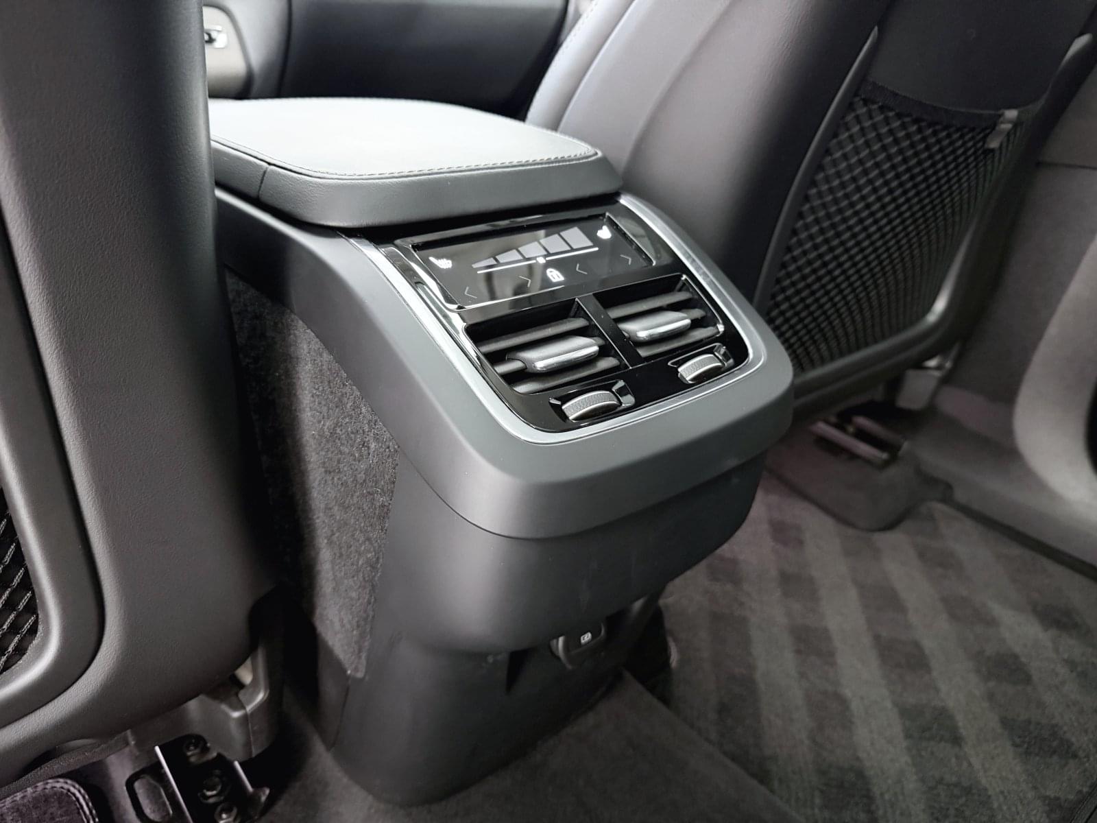 VOLVO XC90 2.0 B5 D AWD ULTIMATE BRIGHT AUTO 44 